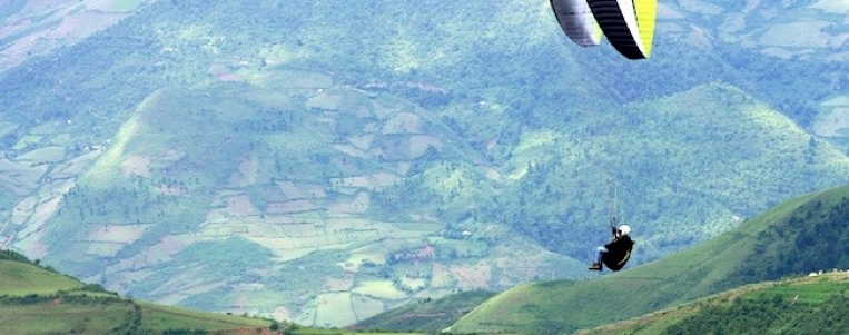 Paragliding festival in Yên Bai