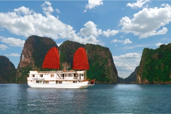 Halong bay on V'spirit classic cruise